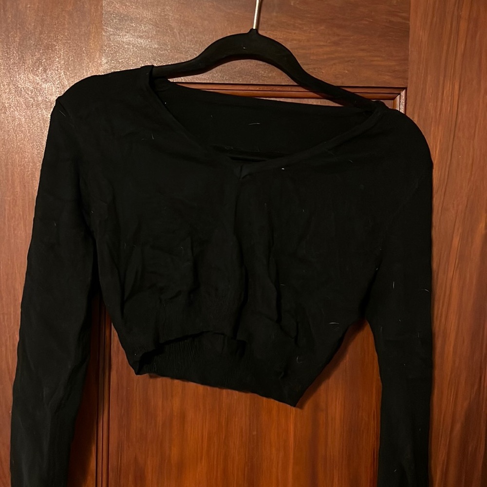 Long sleeve black crop top sweater